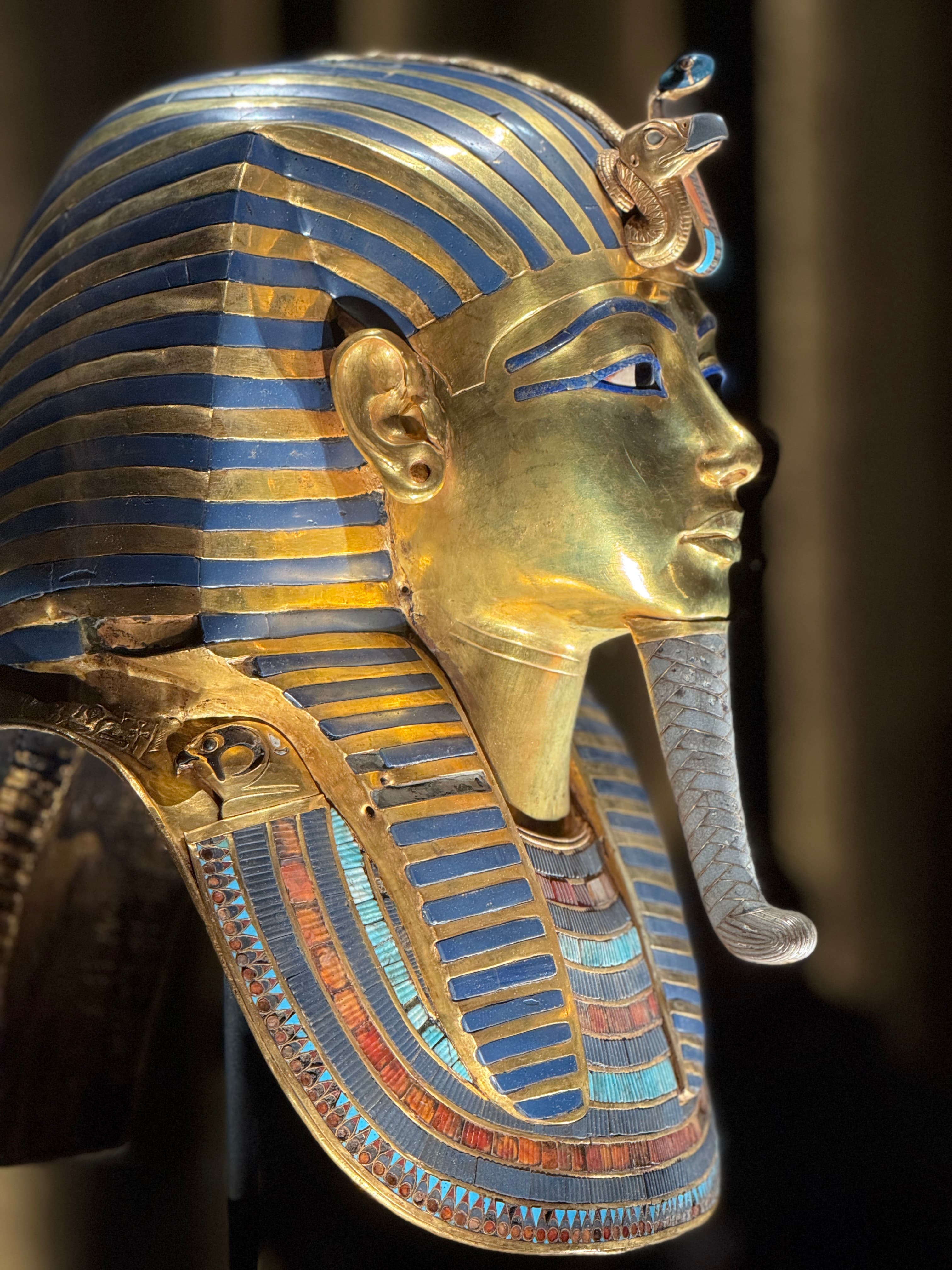 Profile of Tutankhamun's gold funerary mask